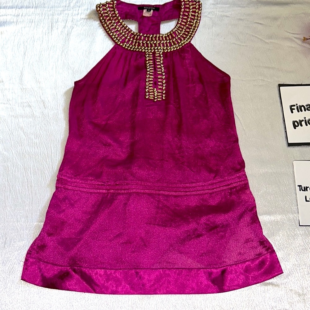 Solution fucsia embellished top women size small